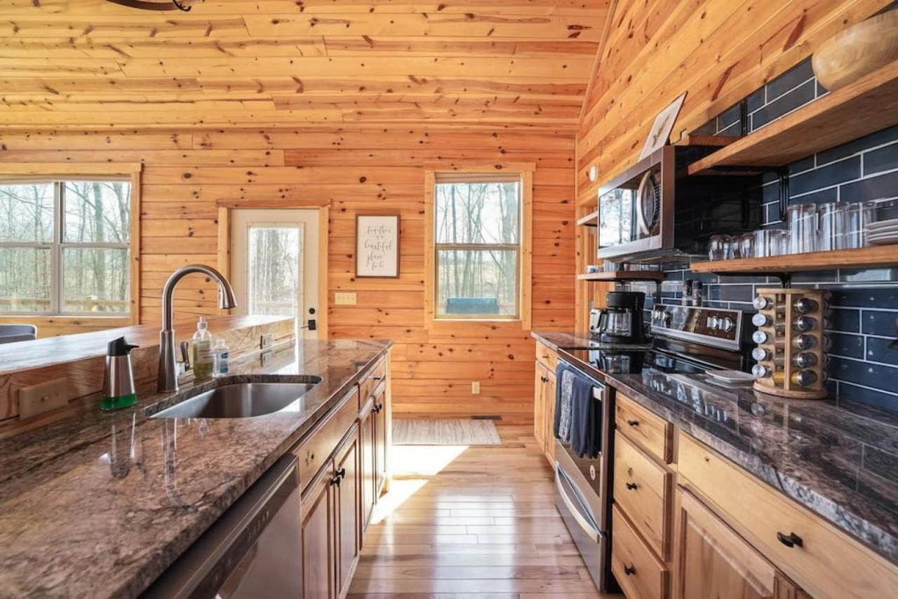 Fern Haven A Modern Take On Hocking Hills Cabins Stella Esterno foto